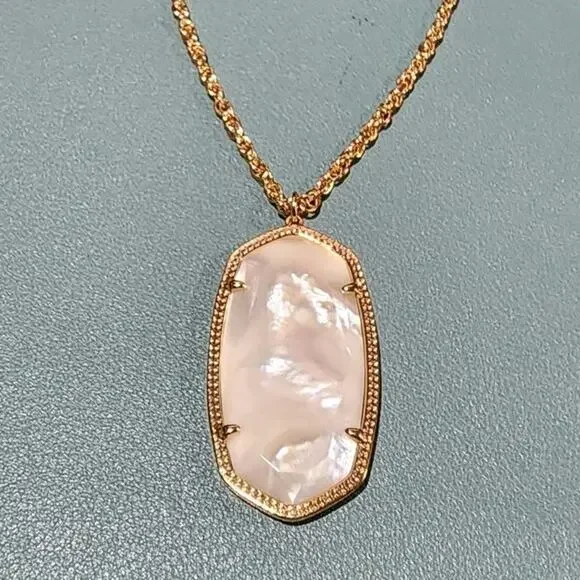 Kendra Scott Reid Intarsia Faceted Mother of Pearl Pendant Necklace - Picture 3 of 9